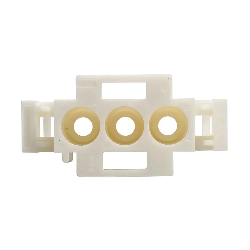 TE Connectivity Universal MATE-N-LOK Male Connector Housing 6.35 mm Pitch 3 Way 1 Row Straight 350766-4