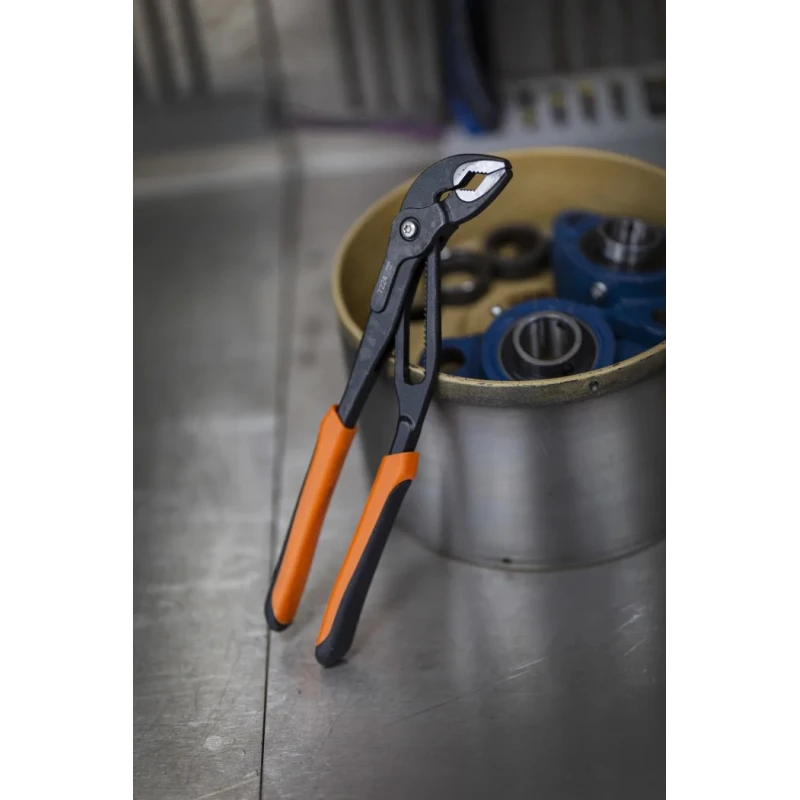Bahco Water Pump Plier Dual Component Handle Steel 250mm Overall Length 40mm Jaw Phosphate Finish 7224