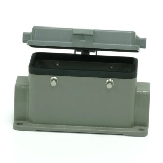 RS PRO Heavy Duty Power Connector Housing Surface Mount Die Cast Aluminium IP65 4 Levers M25 Thread Size 208-4975