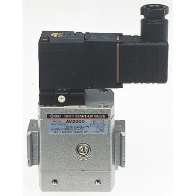 SMC Pneumatic Solenoid Valve 3 Port Residual Pressure Release Soft Start Up Pilot G 220V AC Aluminium Body EAV2000