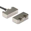 Omron Magnetic Non-Contact Safety Switch Stainless Steel Housing 24V DC 2 NC NO 2m Cable F3S-TGR-N
