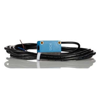 SICK Energetic Photoelectric Sensor Block Sensor 250 mm to 300 mm Detection Range PNP Output IP67 GTE6-P1211