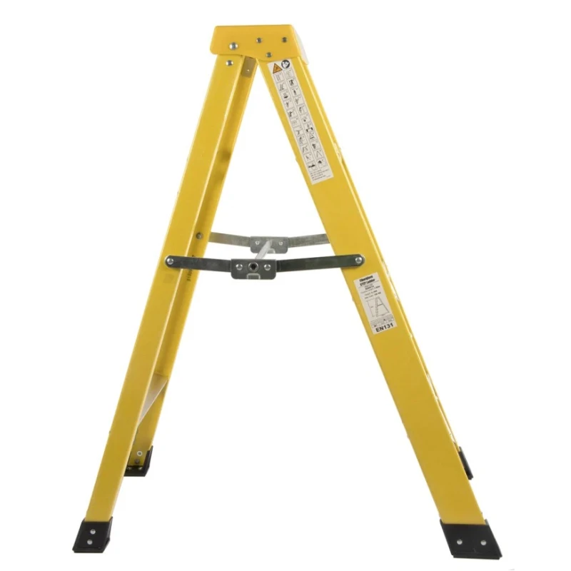 RS PRO Fibreglass 4 Steps Step Ladder 1m Platform Height, Aluminium Rungs, EN 131 Compliant, Load Capacity 150kg 553-838