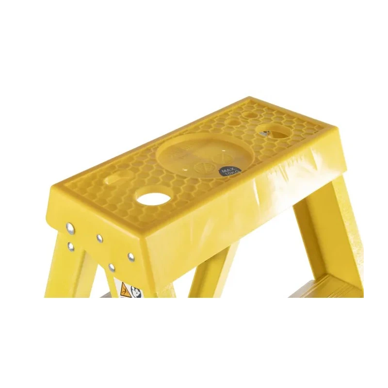 RS PRO Fibreglass 4 Steps Step Ladder 1m Platform Height, Aluminium Rungs, EN 131 Compliant, Load Capacity 150kg 553-838