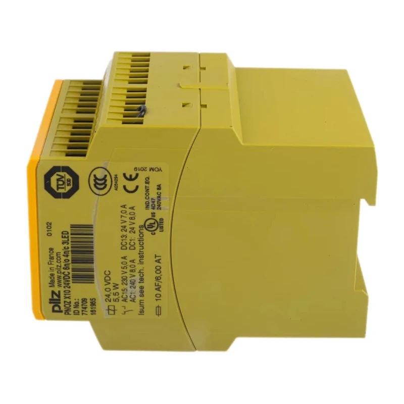Pilz 24V DC Safety Relay with 6 Safety Contacts and 4 Auxiliary Contacts PNOZ X10 774709