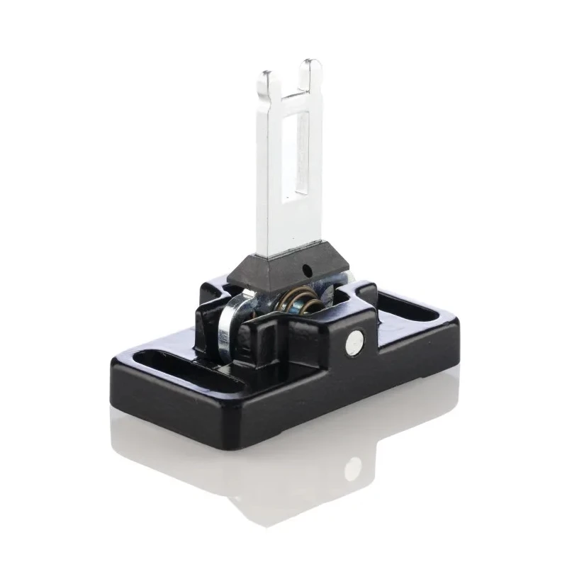 Schmersal Zinc-Plated Metal Actuator for Use with AZM 190/TZK Safety Switch AZM190-B3/2X15