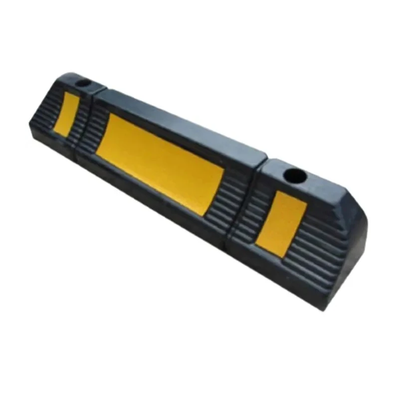 RS PRO High Visibility Yellow and Black Rubber Triangular Impact Protector 595mm x 120mm 221-7888
