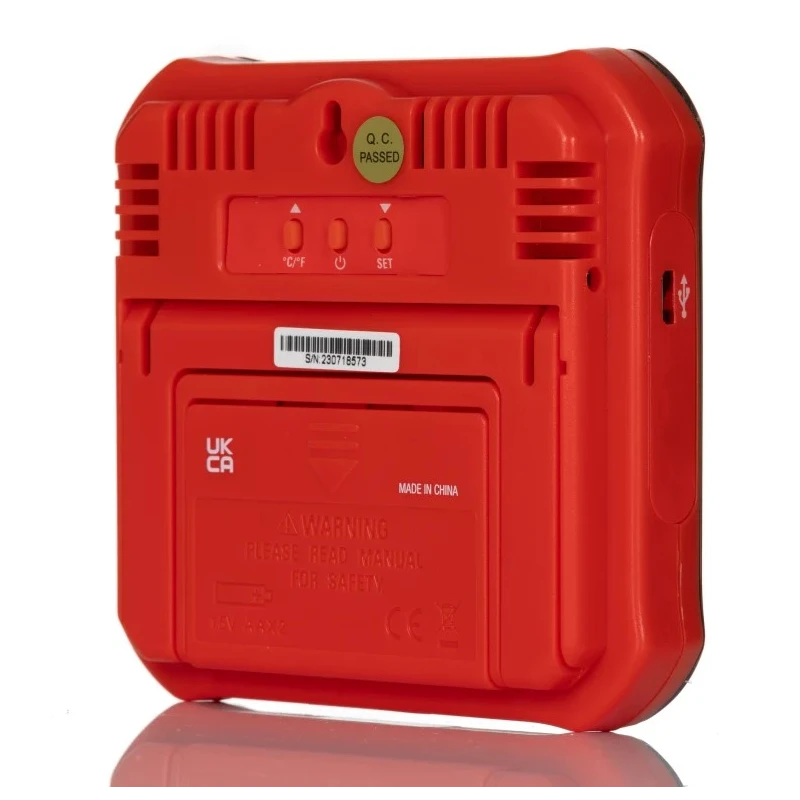 RS PRO RS-326 Air Quality Meter 50 °C Temperature Range, 100 %RH Max Humidity, Mains-Powered RS-326