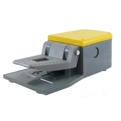 RS PRO Medium Duty Snap Action Foot Switch 1 NO 1 NC Thermoplastic Housing 6A Contact Current 400V AC 238-0562