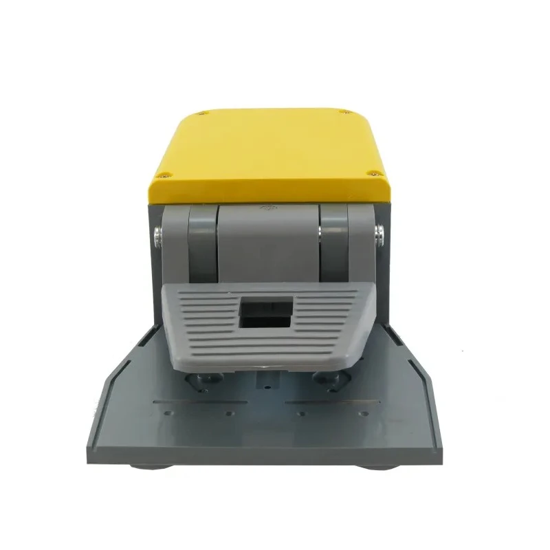 RS PRO Medium Duty Snap Action Foot Switch 1 NO 1 NC Thermoplastic Housing 6A Contact Current 400V AC 238-0562