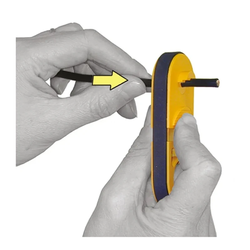 RS PRO Coaxial Insulated Coaxial Cable Stripping Tool 3 to 9 mm Stripping Range, 9mm Overall Length 663-370