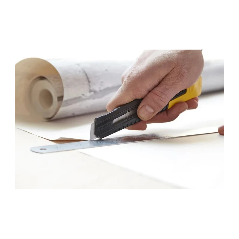 Stanley Safety Knife with Snap-off Blade Retractable 7 Blade Segments Light Duty 18mm Blade Width 165mm Length 0-10-151