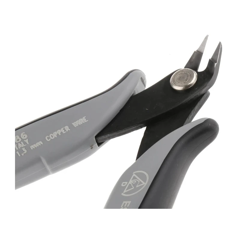 RS PRO Angle ESD Safe Cable Cutter 137mm Steel Jaw 1mm Cutting Capacity 245-0586