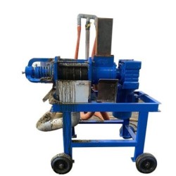 mini-cow-dung-dewatering-machine-2