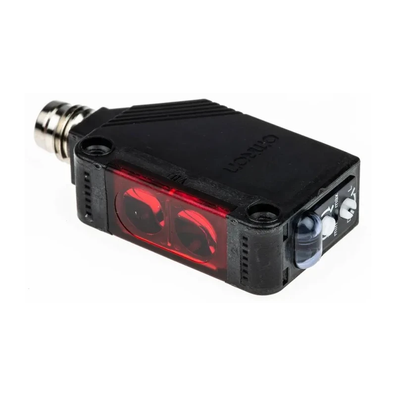 Omron Retroreflective Photoelectric Sensor Block Style 100 mm to 4 m Detection Range, NPN Output, IP69K E3ZR66OMS