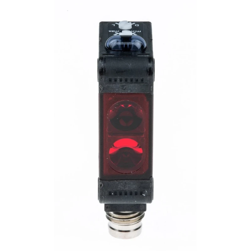 Omron Retroreflective Photoelectric Sensor Block Style 100 mm to 4 m Detection Range, NPN Output, IP69K E3ZR66OMS