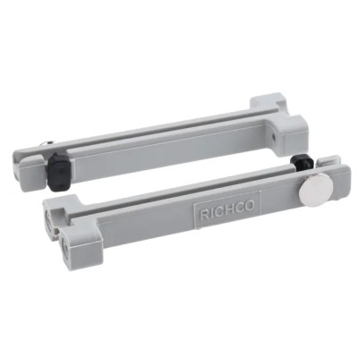 Essentra PCB Card Guide Vertical Mount 65 mm Long, 1.6 mm Thick Max. VMCG2-065-PBK