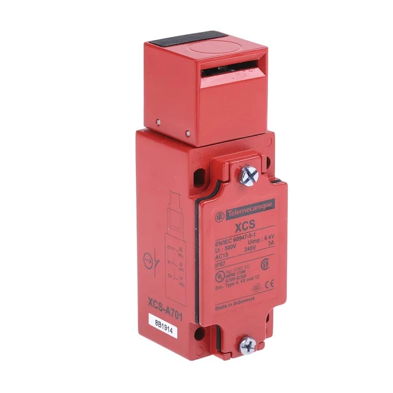 Telemecanique Sensors Safety Interlock Switch, Keyed Actuator Included, Zinc Alloy Housing, IP67, 240V AC, 6A, XCSA701
