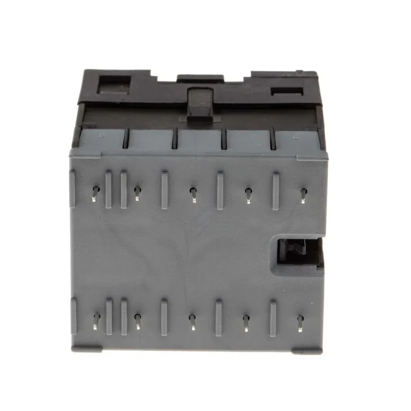 ABB B Series Contactor, 24V DC Coil, 3-Pole, 6 A, 4 kW, 690V AC, Motor Control BC6-30-01-P01