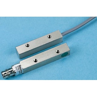 Baumer Block Inductive Proximity Sensor, M3 Thread, PNP Output, 30 V DC, 2 mm Detection, IP67 Nickel Plated IFFM 08P1701/O1L