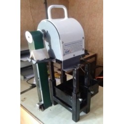 megamech-pu-belt-oil-skimmer-with-adjustable-stand-for-cnc-vmc-grinding-hmc-application