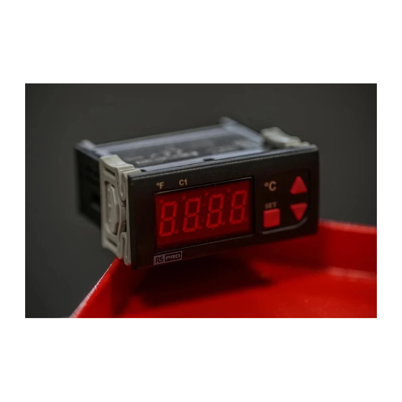 RS PRO Panel Mount On-Off Temperature Controller 1 Input, 1 Output Relay 253V AC On-Off 124-1054