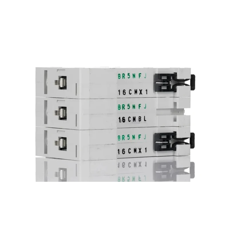 Eaton MEM Shield Miniature Circuit Breaker, 3-Pole, 16A, Type C, 240V AC, 48V DC, 10kA Breaking Capacity EMCH316 EMCH316