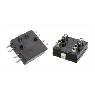 ITW Switches Short Roller Lever Micro Switch, Solder Terminal, 8A, 250 V AC, 28 V DC, DPDT-DB, IP67 26-804