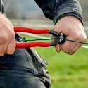 Knipex Compact Bolt Cutter 250 mm Plastic Grip Chrome Vanadium Steel Jaw 5.6 mm Cutting Capacity 71 01 250