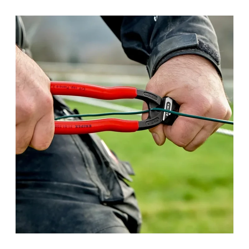 Knipex Compact Bolt Cutter 250 mm Plastic Grip Chrome Vanadium Steel Jaw 5.6 mm Cutting Capacity 71 01 250