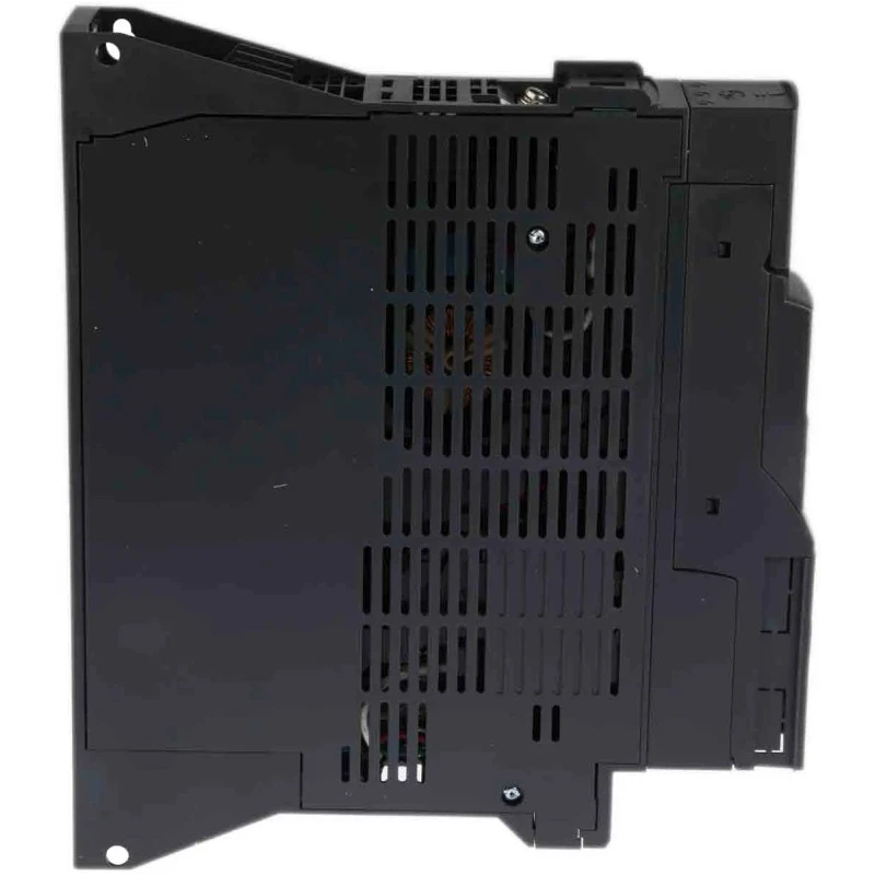 Schneider Electric Variable Speed Drive, 550 W, 3 Phase, Altivar Series, 400V AC 1.9 A ATV320U06N4B