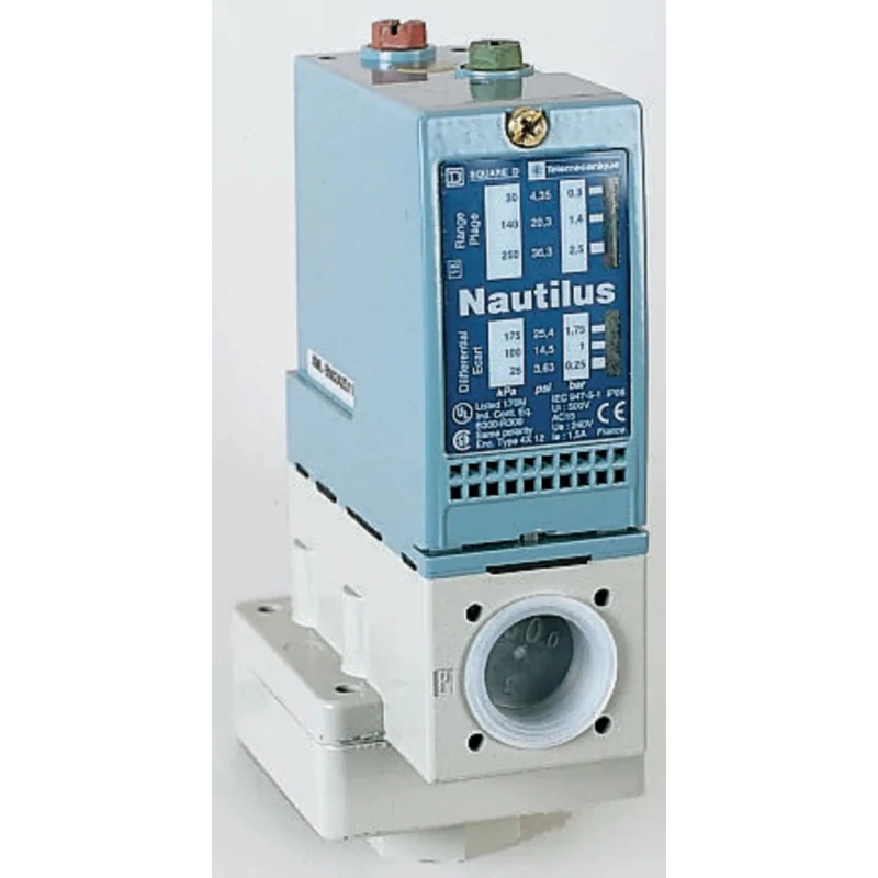 Telemecanique Sensors Differential Pressure Sensor 1 CO Output Zinc Alloy Housing 7 bar to 447.4 bar XMLB500D2S11