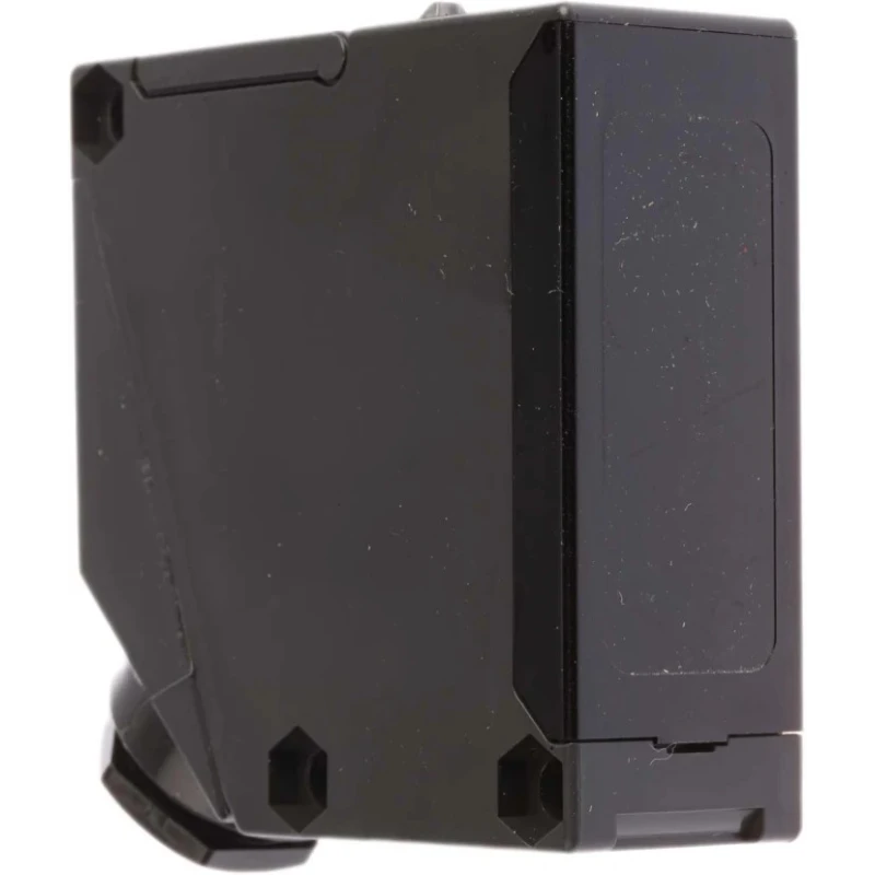 Panasonic Diffuse Photoelectric Sensor, Block Sensor, 100 mm to 2.5 m Detection Range, PNP Output, IP67 EQ-511