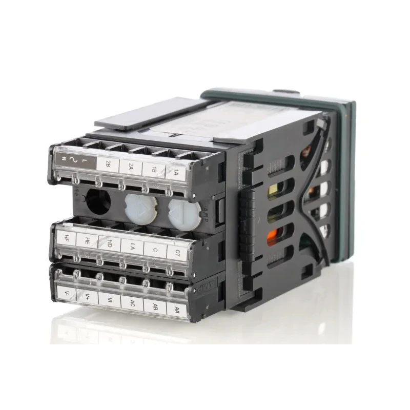 Eurotherm 3200 Panel PID Temperature Controller, 3 Output Relay, On-Off Control, 264V AC 3216/CC/VH/LRXX/R