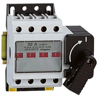 Legrand Vistop Miniature Circuit Breaker 3-Pole 32A 400V AC 5 kA Breaking Capacity 0 225 05