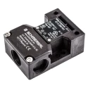 Schmersal Safety Interlock Switch, Keyed, Fibreglass Reinforced Thermoplastic, IP67, -30°C to 80°C, Compact 30x52x75mm AZ15