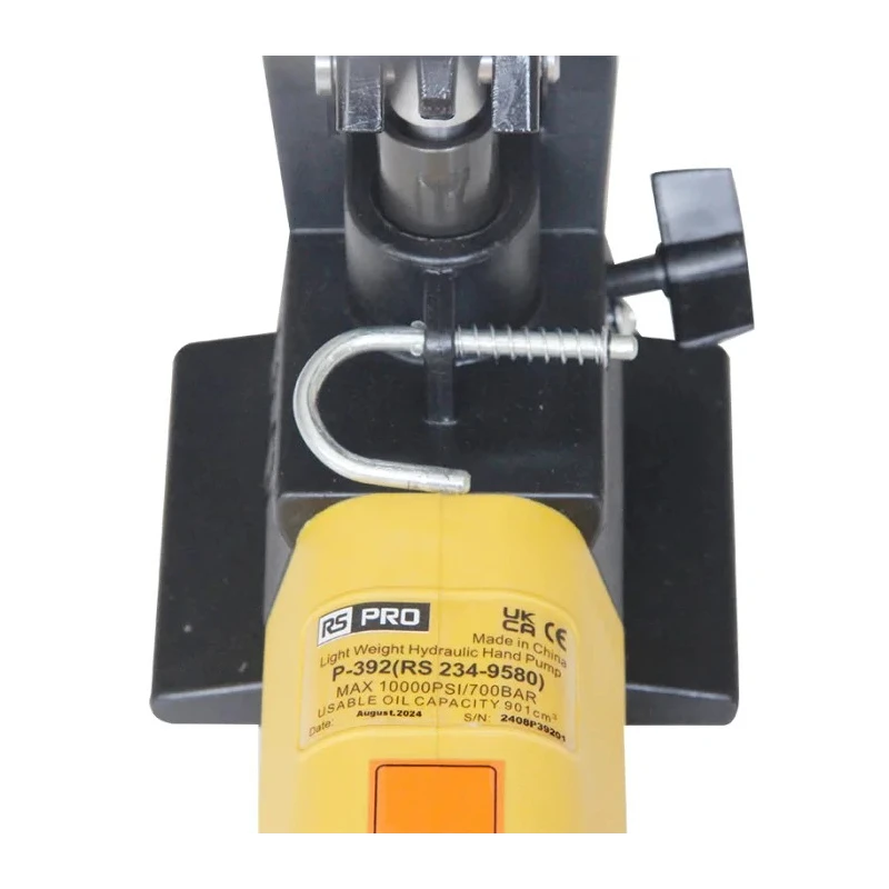 RS PRO Hydraulic Hand Pump 0.901 L Oil Capacity 25.4 mm Cylinder Stroke 700 bar 234-9580