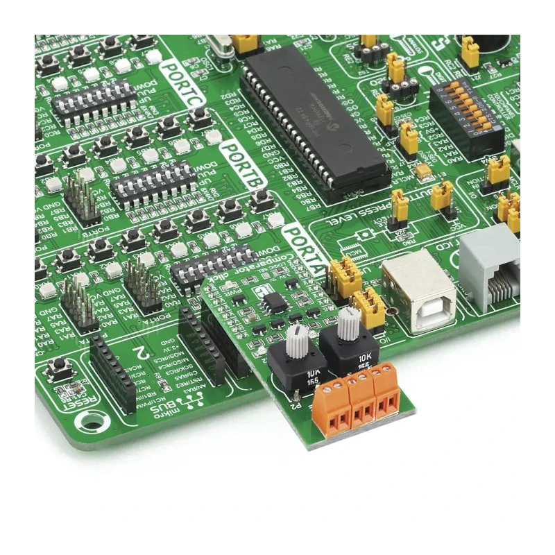 MikroElektronika Comparator MikroBus Click Board with LM2903 IC MIKROE-1915