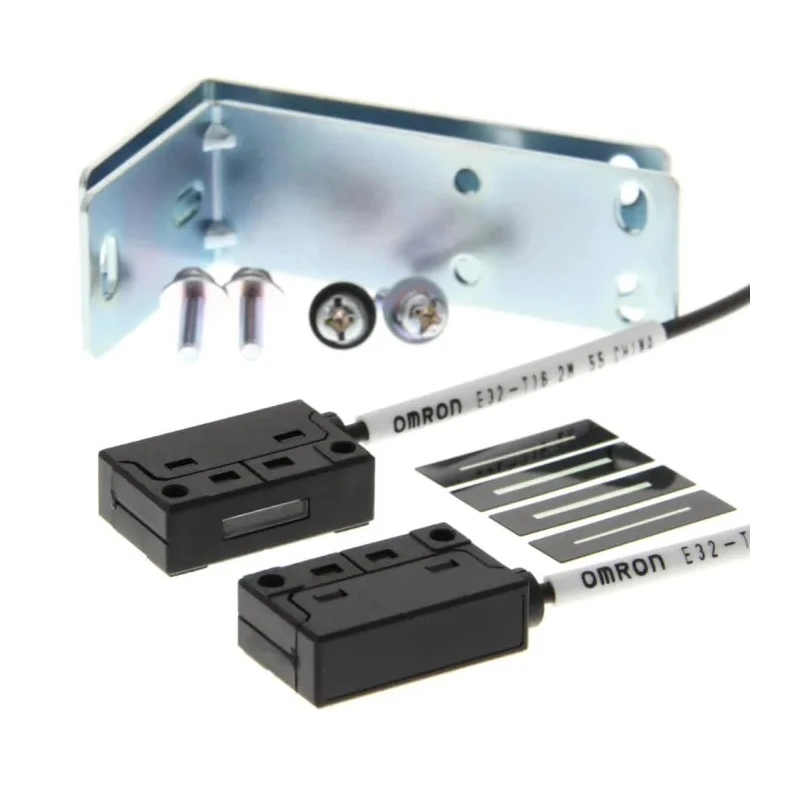 Omron Plastic Fibre Optic Sensor IP67, LED Light Source, Cable Terminal, -40°C to 70°C Operating Temperature, 