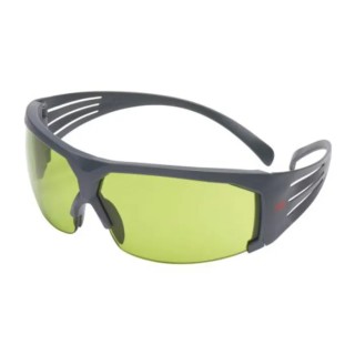 3M SecureFit 600 Welding Glasses with Anti-Fog Coating, Anti-Mist, Chemical Resistant, Scratch Resistant, Shade SF617AS-EU