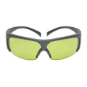 3M SecureFit 600 Welding Glasses with Anti-Fog Coating, Anti-Mist, Chemical Resistant, Scratch Resistant, Shade SF617AS-EU