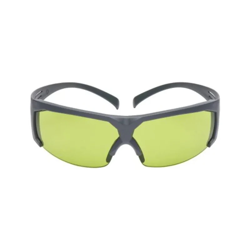 3M SecureFit 600 Welding Glasses with Anti-Fog Coating, Anti-Mist, Chemical Resistant, Scratch Resistant, Shade SF617AS-EU
