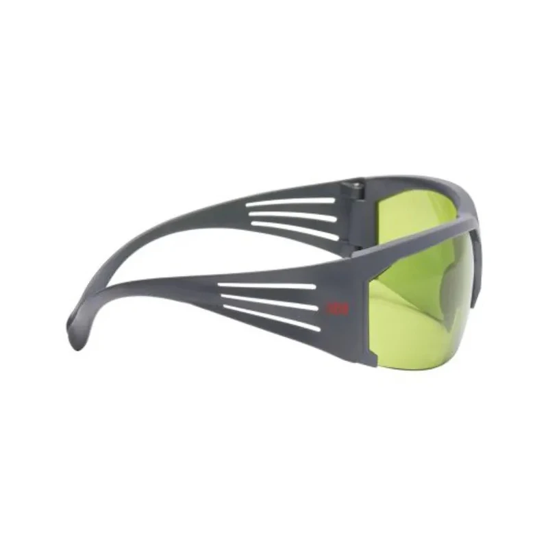3M SecureFit 600 Welding Glasses with Anti-Fog Coating, Anti-Mist, Chemical Resistant, Scratch Resistant, Shade SF617AS-EU