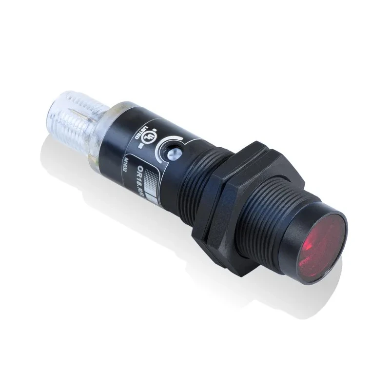 Baumer Diffuse Photoelectric Sensor Barrel Sensor 5 mm to 120 mm Detection Range PNP Output IP67 OR18.GR-PW1P.71O