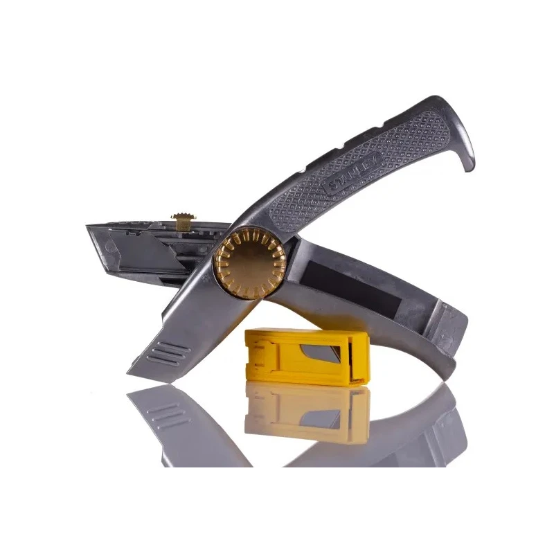 Stanley FatMax Utility Knife with Die Cast Aluminium Handle and Tool Material 0-10-819
