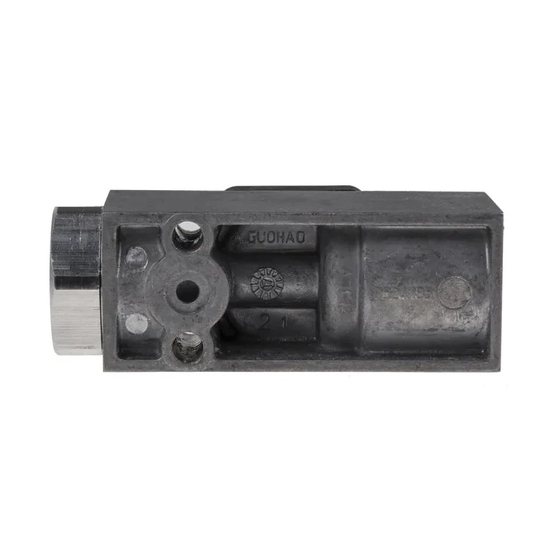 RS PRO Electromechanical Pneumatic Pressure Switch 0.5 bar to 8 bar 30V IP67 136-6271
