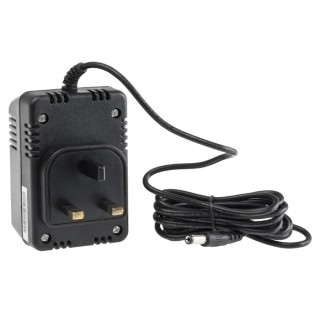 RS PRO 11 W 18V DC Output AC/DC Adapter Type G UK Plug 2.1 x 5.5 x 12 mm Centre Positive Model 139-2270