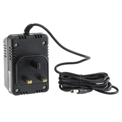 RS PRO 11 W 18V DC Output AC/DC Adapter Type G UK Plug 2.1 x 5.5 x 12 mm Centre Positive Model 139-2270