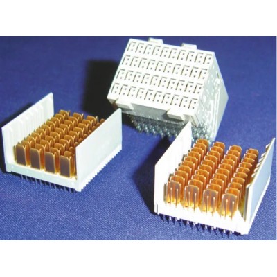 TE Connectivity Z-PACK HM-Zd 2.5 mm Pitch Backplane Connector Right Angle Female 10 Column 4 Row 40 Way 1469028-1