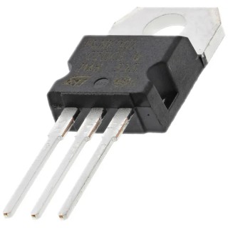 STMicroelectronics MDmesh SuperMESH N-Channel MOSFET 900 V 5.8 A TO-220 STP6NK90Z